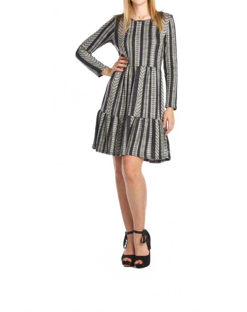 NEW PAPILLON geo tiered stretch sweater dress in grey
